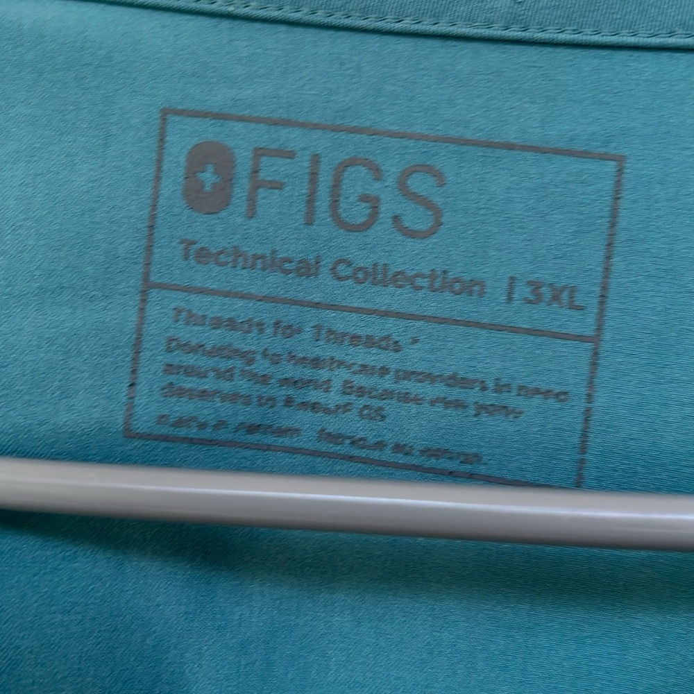 Catarina One-Pocket Scrub Top - Picture 3 of 5